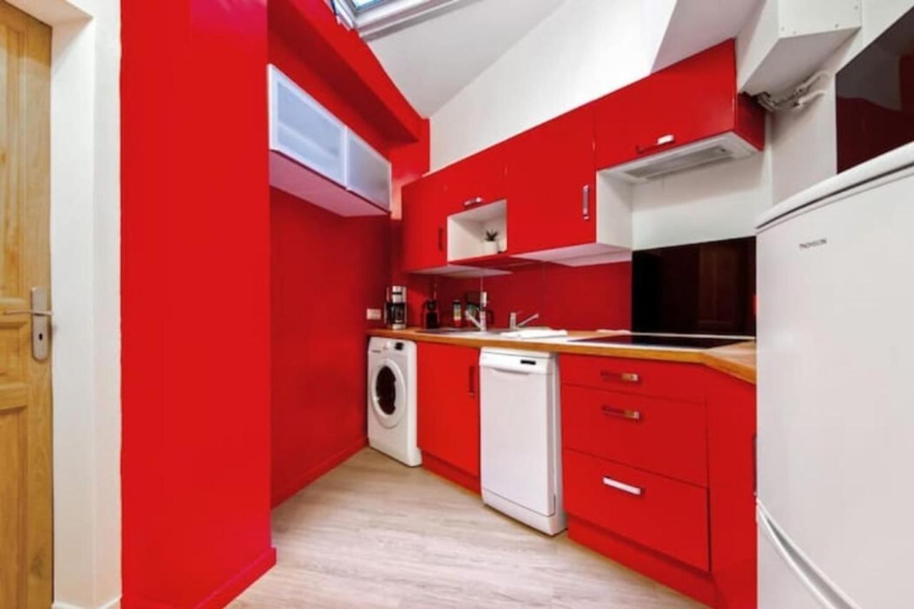 Cozy 2 Bedroom Apartment In Париж Екстер'єр фото